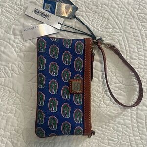 UNIVERSITY OF FLORIDA (UF)- Dooney & Bourke gators wristlet